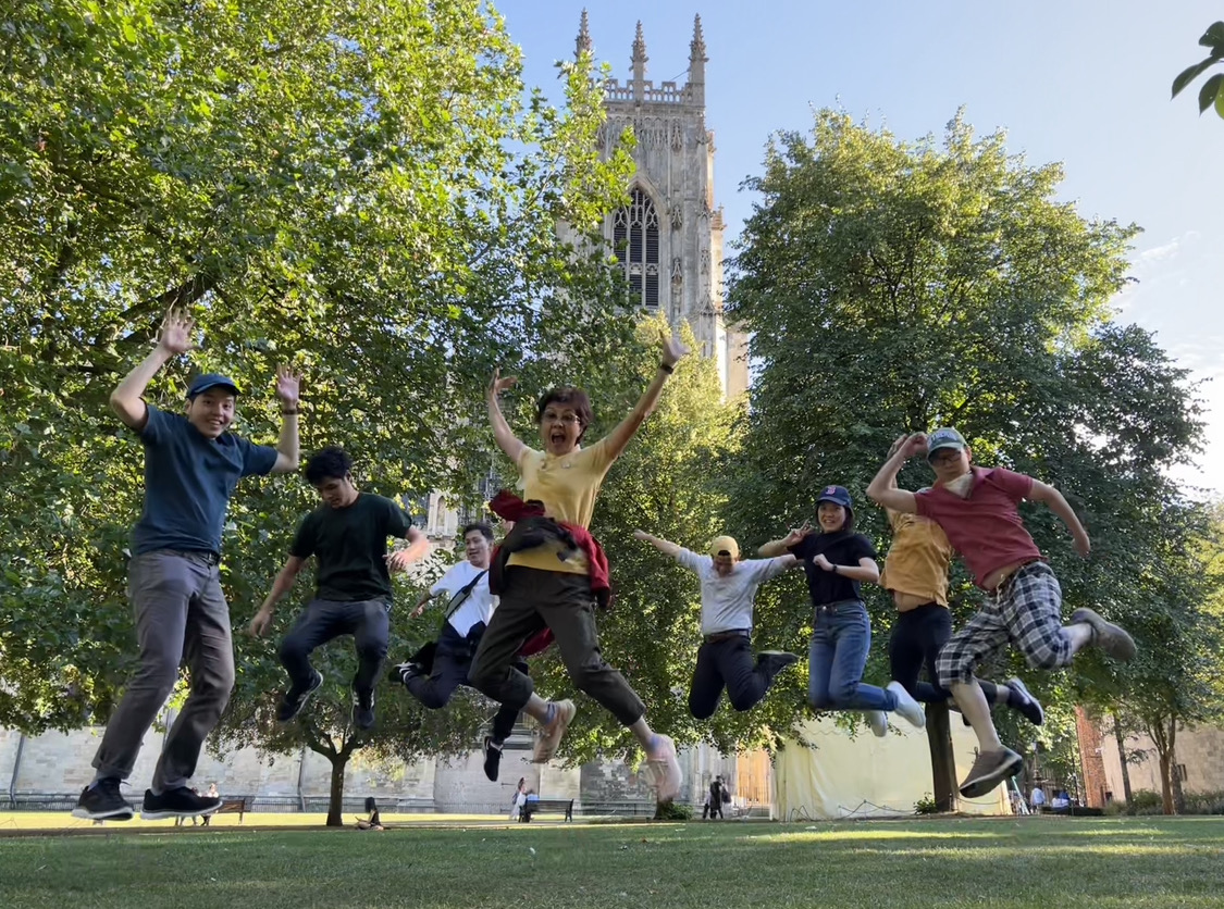 Group photo in Dean's Park, York, left to right: Pawin Numthavaj, Panu Looareesuwan, Wanchana Ponthongmak, Ammarin Thakkinstian, Htun Teza, Suparee Boonmanunt, Napaphat Poprom, Amarit Tansawet